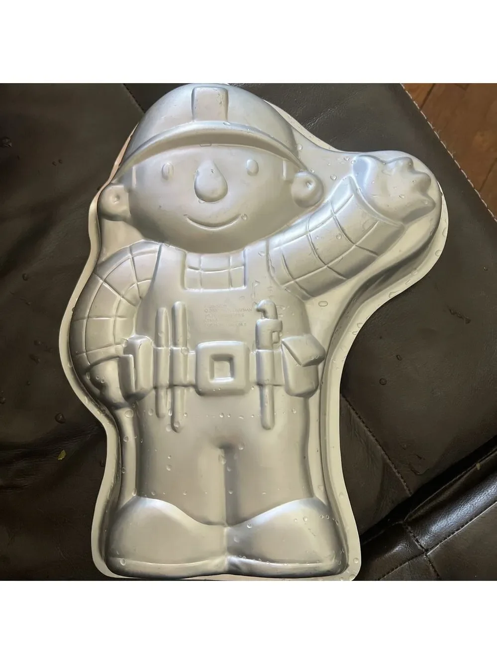 2002 Wilton Bob The Builder Aluminum Cake Pan 2105-5025